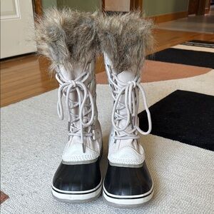 SOREL Joan of Arctic Faux Fur Waterproof Snow Boot (Women) - 10
